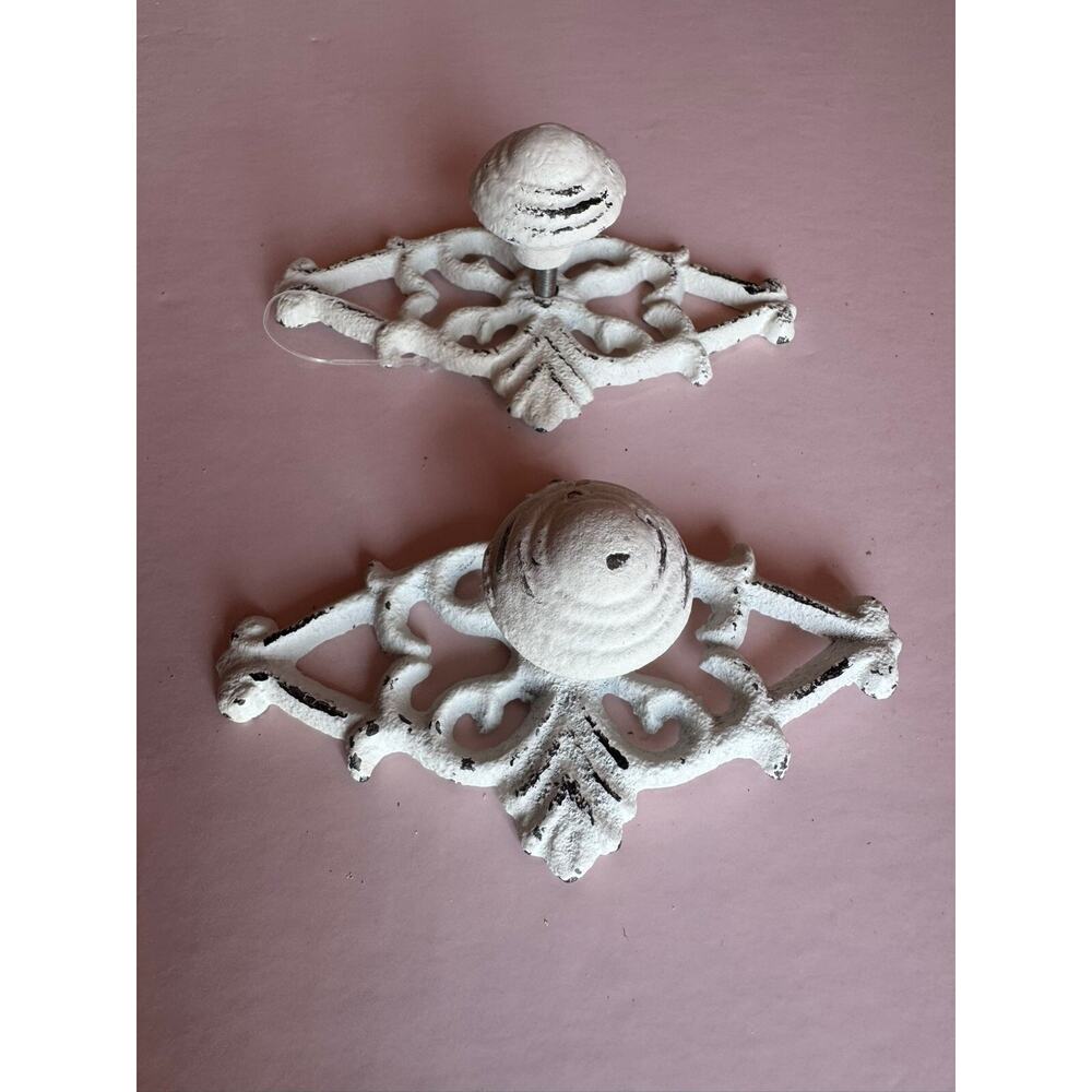 Set Of 2 Of White Wash Vintage Style Knobs french Style Shabby Chic pull